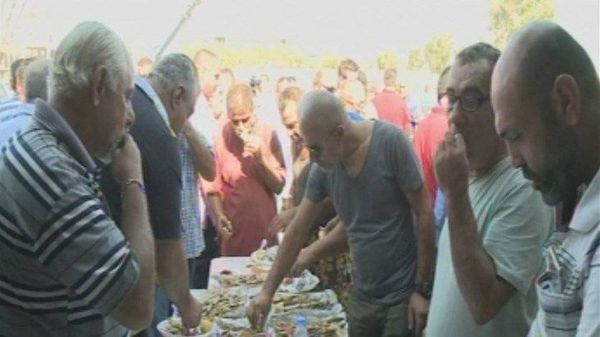 اعتصام للصيادين في مرفأ الدورة...والنواب تذوقوا الأسماك