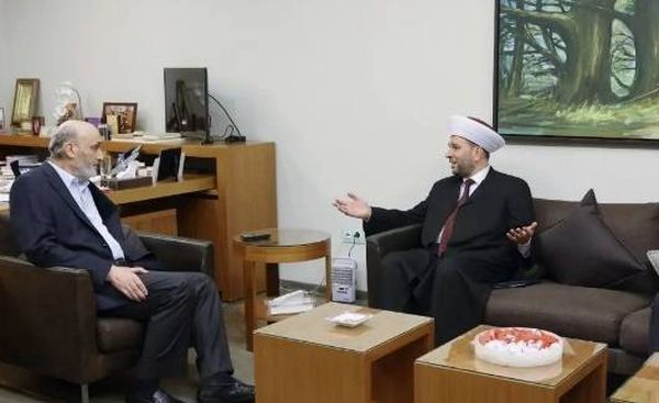 جعجع وباسيل تسلّما دعوة
للمشاركة في إفطار دار الفتوى