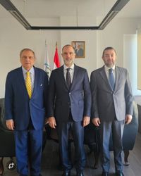 حبيب يُطلع رسامني على مشاريع مصرف الإسكان