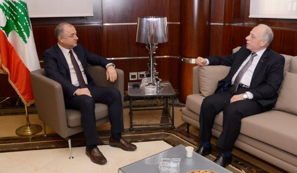 بحث مع بو صعب الصعوبات التي تمرّ فيها "الدفاع"
وزير الدفاع تسلّم دعوة لحضور مؤتمر
حول الذكاء الاصطناعي في المجال العسكري