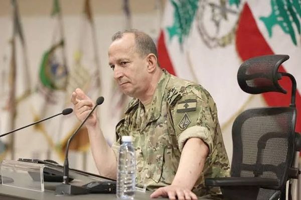 قيادة الجيش: هيكل تسلّم من القائم بالأعمال الفرنسي دعوة لحضور اجتماع باريس التحضيري لدعم الجيش وقوى الأمن الداخلي