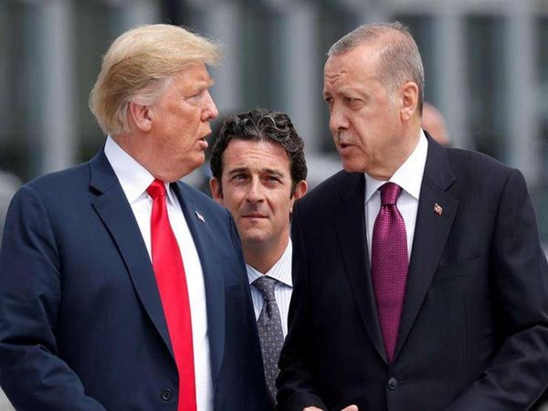 أردوغان يبلغ ترامب استعداد تركيا لتولي الأمن في «منبج»