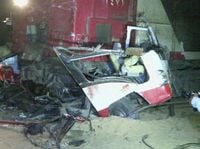 قرابة ثلاثين قتيلا في مصر باصطدام قطار بحافلة ركاب
