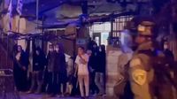 20 إصابة وإحراق منزل فلسطيني باعتداء للمستوطنين في حي الشيخ جراح