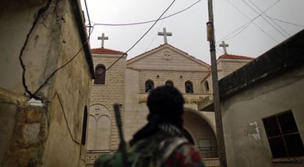 مسيحيو سوريا يعيدون تمثيل تاريخهم
