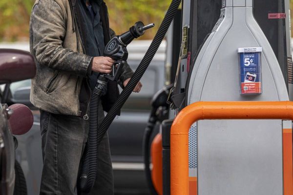 قفزة قياسية في إنفاق الأميركيين على البنزين منذ بدء الحرب