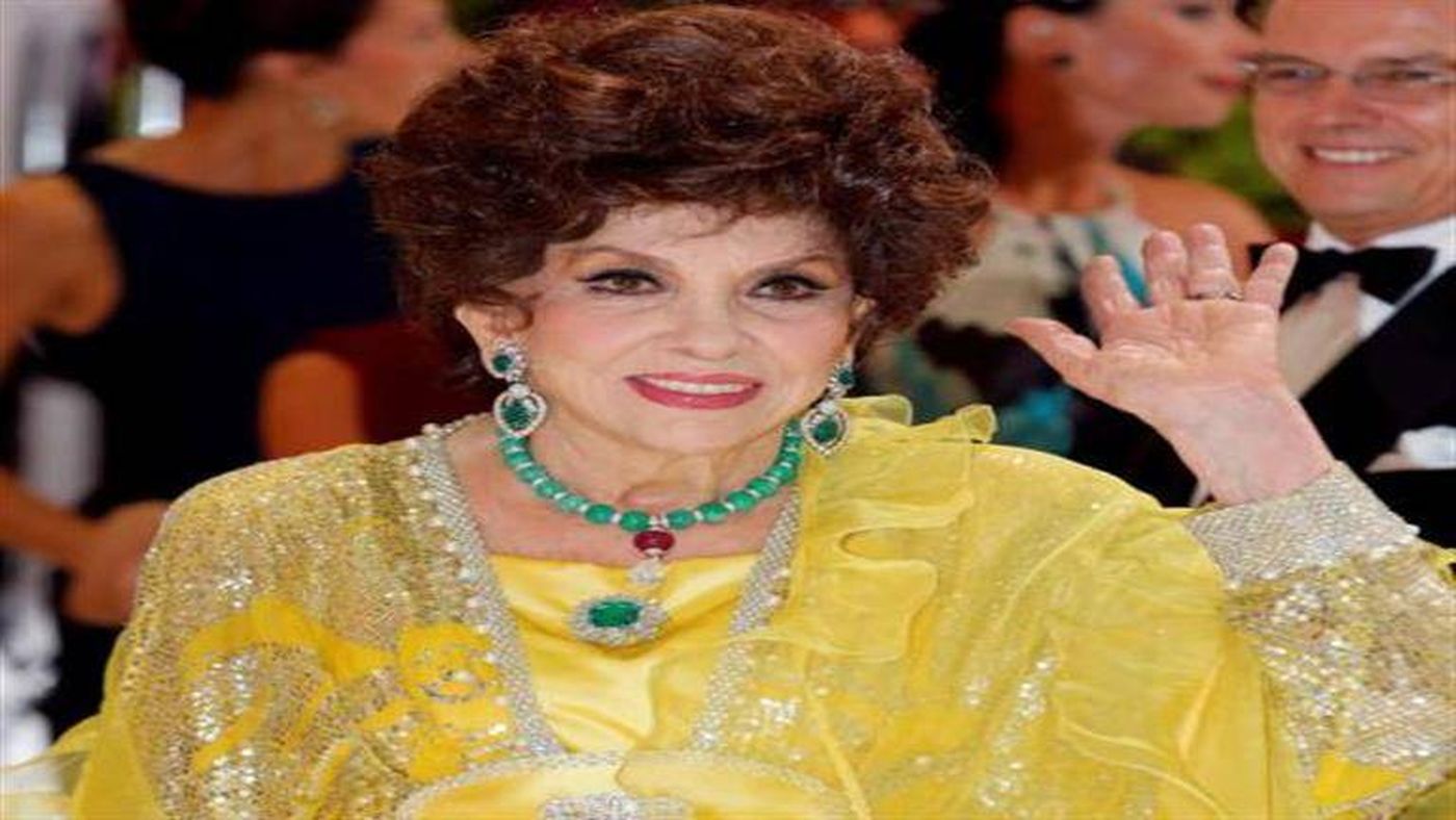 وفاة  أيقونة سينما الخمسينيات والستينيات الممثلة  جينا لولوبريجيدا