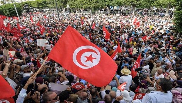 النهضة تدعو للتظاهر تضامنا مع البحيري