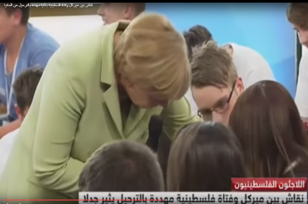 بالفيديو: نقاش بين ميركل وفتاة فلسطينية باكية مهدَّدَة بالترحيل من المانيا.. إليكم ما حدث!