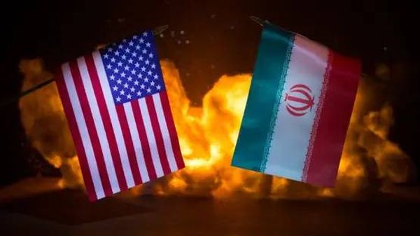 "ذي أتلانتك": الدفاع عن منشآت رئيسية ضد خصم أقل تقدماً تكنولوجياً مثل إيران ليس أمراً يستطيع الجيش الأميركي القيام به حالياً