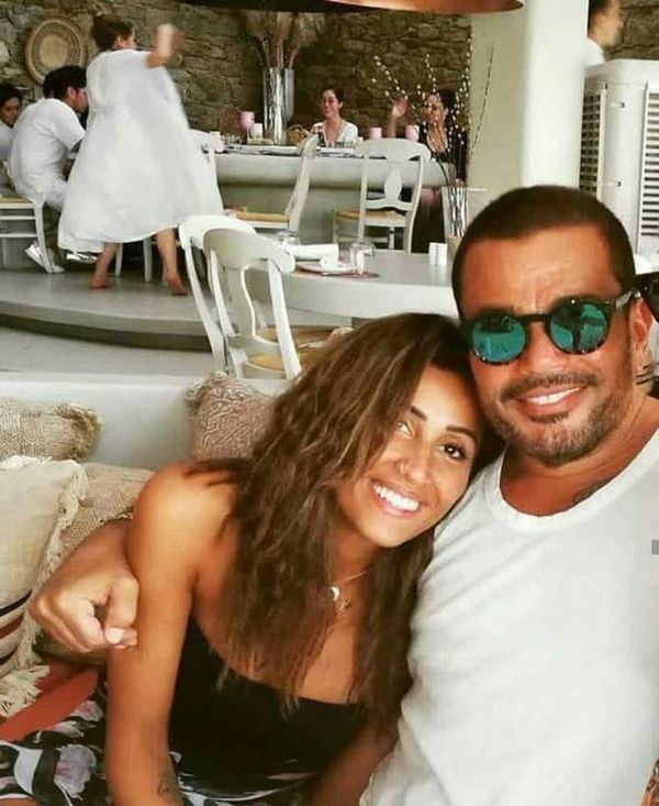 هذا ما حصل في عيد ميلاد عمرو دياب! (فيديو)