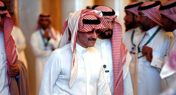 عن الاعتقال وخاشقجي وسلمان وولي عهده... الوليد بن طلال يتحدث
