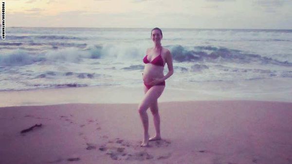 شاهد.. قطة هوليود تنشر صورتها حاملا بـ"البكيني": بيدي لا بيد الباباراتزي