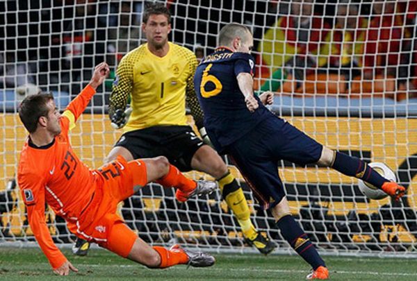 كأس العالم في كرة القدم من عام 1930 حتى عام 2010
2010 : عرس افريقي يشهد بطلاً جديداً وانجازات فردية