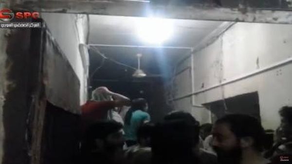 أنباء عن سيطرة معتقلين على سجن حماة المركزي