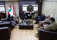 شيّا التقت قائد الجيش وعثمان