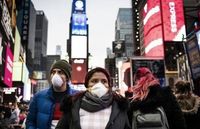 بم ألزمت نيويورك العاملين في القطاع الخاص؟