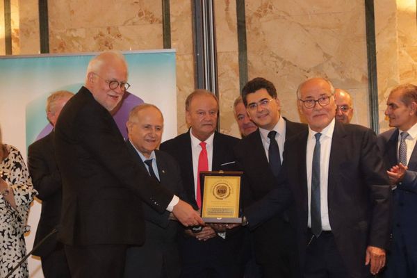 الأب دكاش... 