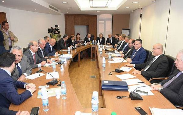 عدوان : مكمن الهدر الأساسي موجود في المناقصات

«لجنة الإدارة والعدل» إستمعت الى رئيس المناقصات

وديــــوان المحاسبة للبحث في مكـــامن الخــلـــل