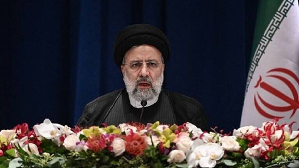 رئيسي: يجب مراجعة القوانين الثقافية في البلاد وتحديثها