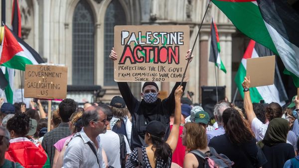 بعد تصنيفها جماعة "إرهابية"... "فلسطين أكشن": نشاطنا يتمحور حول "إنقاذ الأرواح من خلال تعطيل آلة الحرب الإسرائيلية"