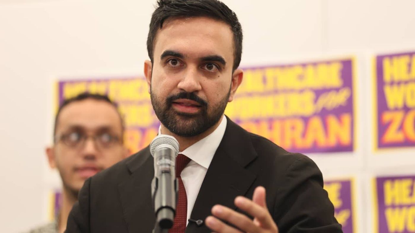 تردد محسوب أم حذر سياسي؟ ممداني واختبار الهتافات المؤيدة لحماس