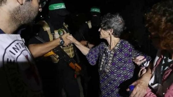 ثاني أيام الهدنة.. الإفراج عن 14 إسرائيلياً مقابل 42 فلسطينياً