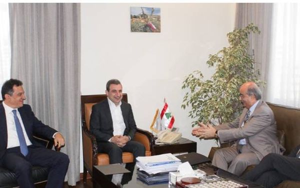 أبو فاعور يدعو الصناعيين الى الثقة بأنفسهم:

الصناعة اللبنانيّة دخلت مرحلة جديدة وواعدة