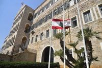 هل تسقط الحكومة الزيادة الضريبية؟