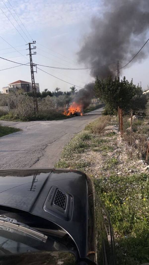 العدو يواصل اعتداءاته... شهيد وجريح في غارة على سيارة في جويا