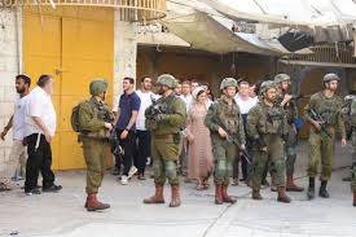 جيش الاحتلال يقتحم بلدات بالضفة الغربية ويشتبك مع الفلسطينيين