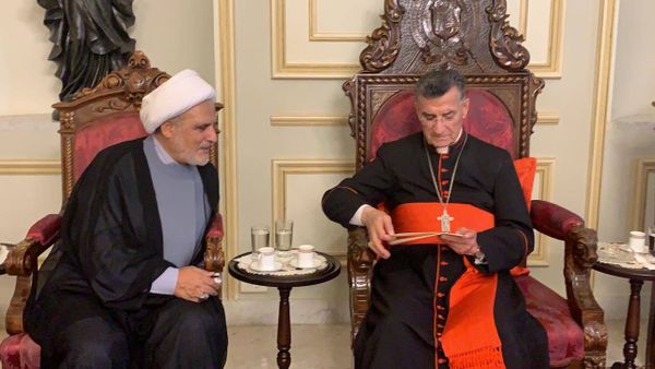 الراعي تسلم من وفد أمل دعوة لحضور مهرجان ذكرى اخفاء الصدر