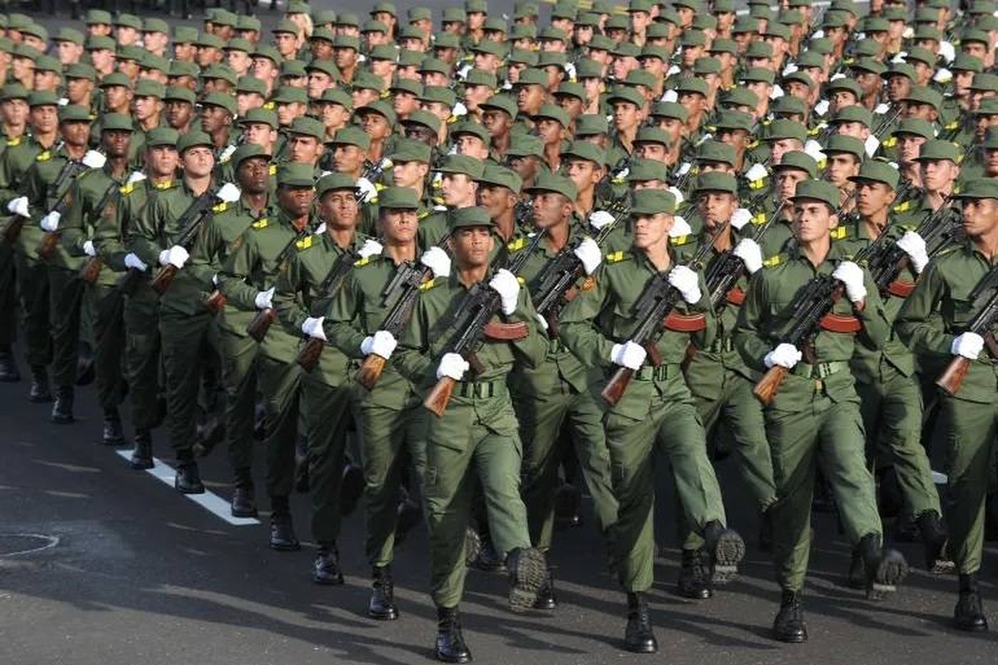 كوبا تؤكد جاهزيتها العسكرية لمواجهة أي 