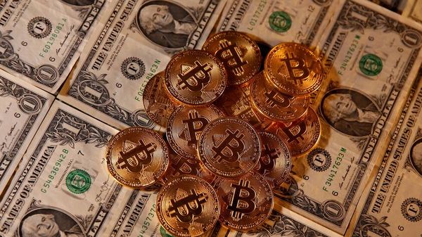 ارتفاع في سعر عملة "البيتكوين"