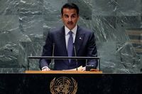 أمير قطر يدين بشدة 