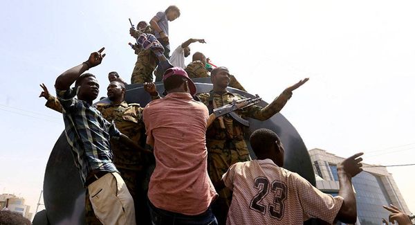 أول تعليق من المجلس العسكري على أحداث "الاثنين الأسود" في السودان