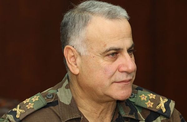 العماد قهوجي للحريري في روما: عد إلى بيروت وأنا أحميك بواسطة الجيش