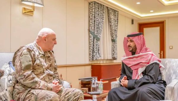 العماد جوزاف عون بحث مع وزير الدفاع السعودي العلاقات الثنائية