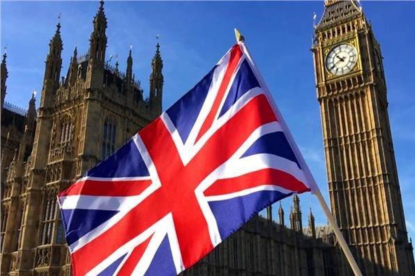 نمو الاقتصاد البريطاني يتباطأ إلى 0.4%... ومفاجأة في بيانات حزيران