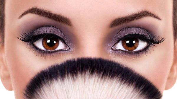 تعرّفي على الماكياج المثالي للعيون البنيّة