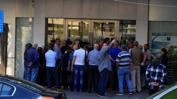 هيركات على الودائع فوق الـ 100 ألف دولار.. وتخوف من كابيتال كونترول في صناديق الاقتراع