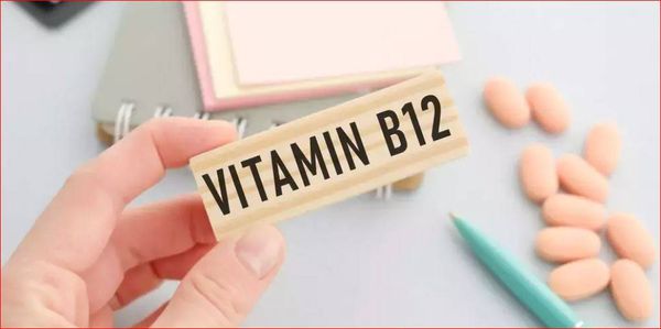 نقص فيتامين B12 لدى الرجال قد يؤثر على صحة العين