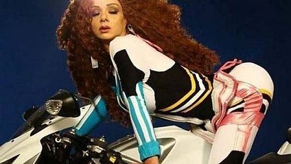باسم فغالي  ينشر صورة فاضحة!