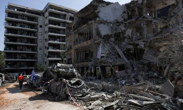إيران تضرب في العمق... والإعلام يهمس... من يتحكّم بالرواية؟