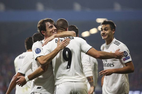 بيريز يبدأ التحضير لتفجير مفاجأة شتوية سعيدة لريال مدريد
