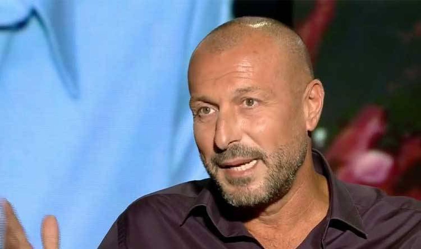 بعد علاقة استمرت لـ10 سنوات.. مشنتف يعلن انفصاله