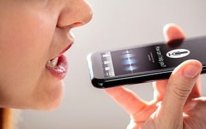 صوت نقي وسط الزحام: كيف تعمل الميكروفونات المتعددة في الهواتف الذكية؟
