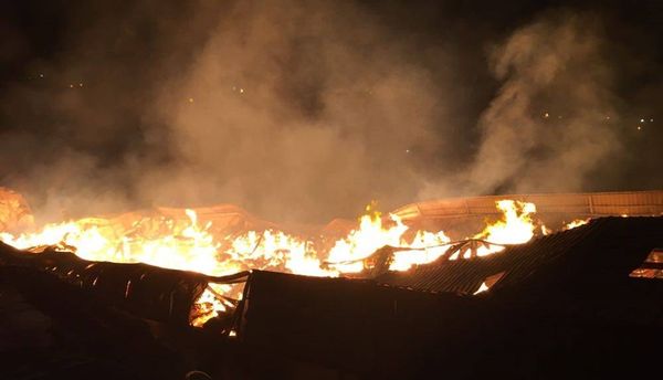 بالفيديو: حريق داخل محطة محروقات في جبيل
