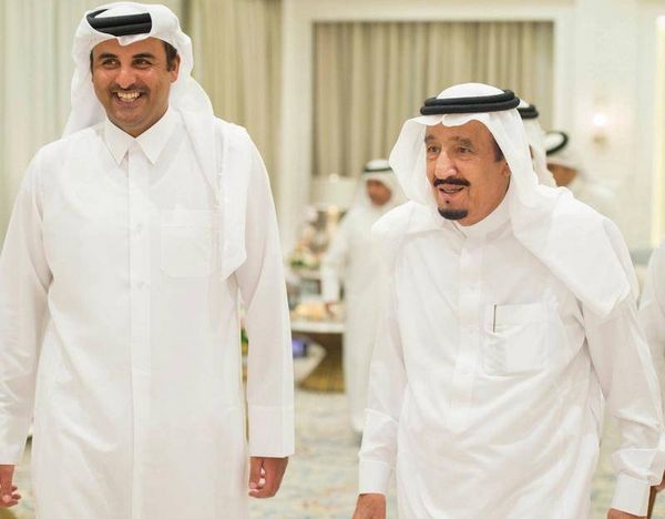 هل يعود حبل الود بين السعودية وقطر بدعوة تميم للرياض؟