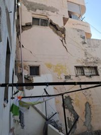 انهيار مبنى سكني في طرابلس